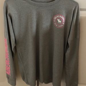 3/$15 Abercrombie &fitch grey shirt